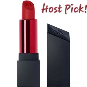 Morphe Lipstick in Shade "Steamy"